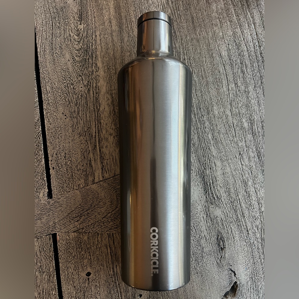 Corkcicle 25 oz canteen gunmetal gray